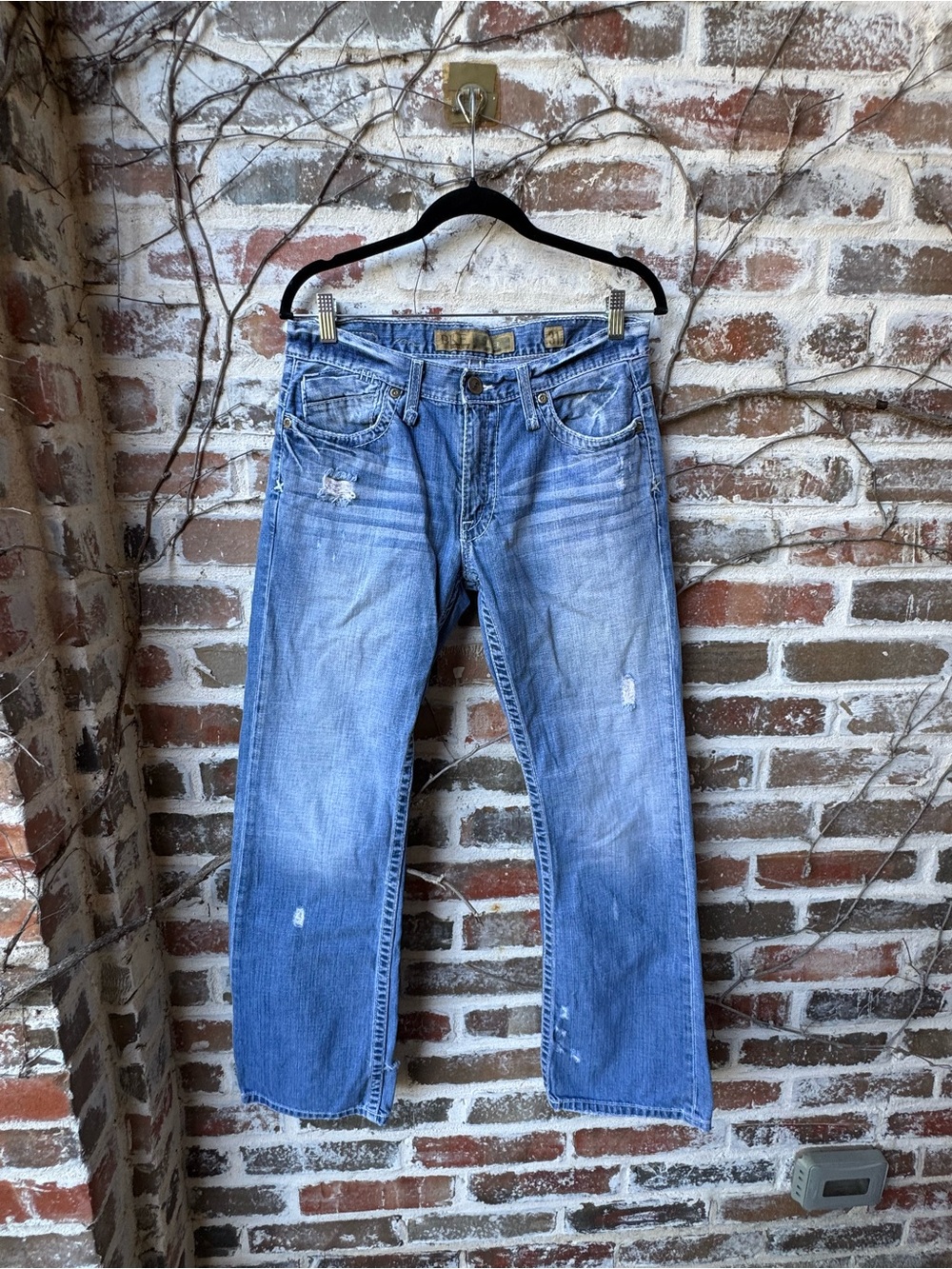 BKE Vintage Distressed Embroidered Bootcut Jeans 31x32